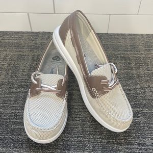 Clarks Boat Shoes Size 8 1/2 NWT